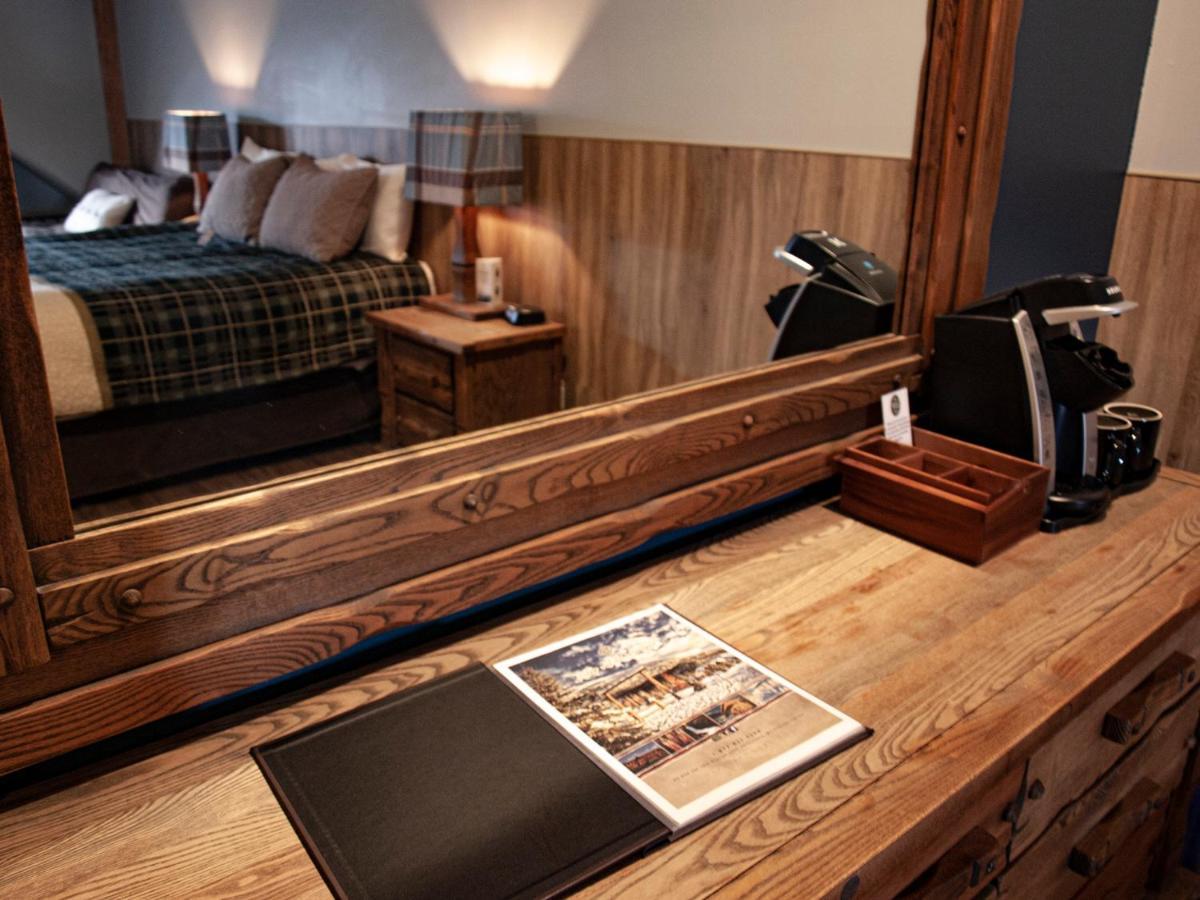 Glacier House Hotel & Resort Revelstoke Dış mekan fotoğraf